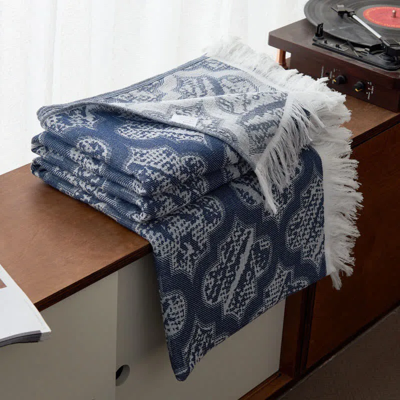 Trapunta reversibile in cotone con nappe e motivo retrò