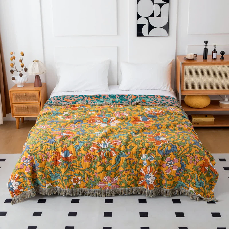 Trapunta reversibile con nappe in cotone floreale vintage