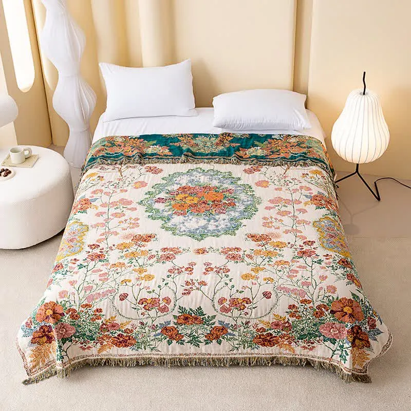 Trapunta con nappe in garza di cotone con bouquet floreale