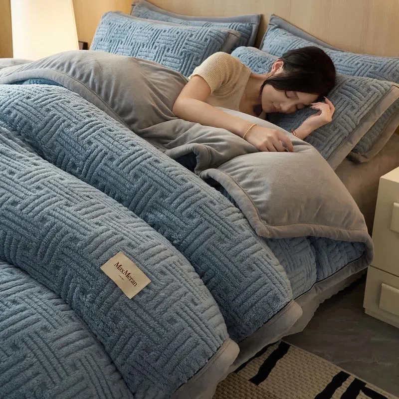 Set di biancheria da letto in peluche con motivo a nodi a righe
