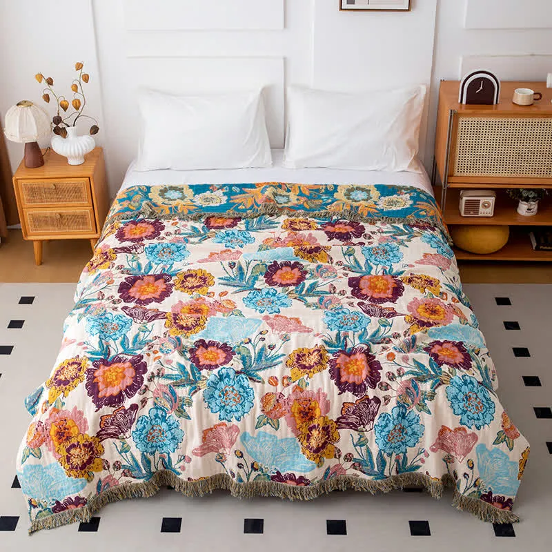 Trapunta in cotone con nappe e peonie colorate e lussuose