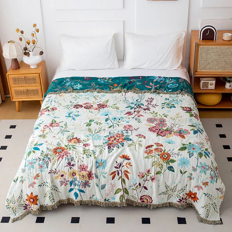 Trapunta con nappe in cotone naturale con motivo floreale