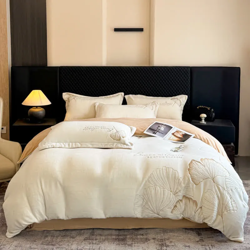 Set di biancheria da letto in peluche con foglie di ginkgo Ownkoti (4 pezzi)