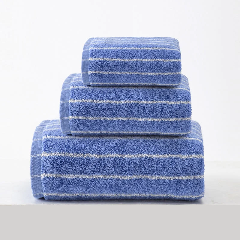 Set di morbidi asciugamani da bagno in puro cotone