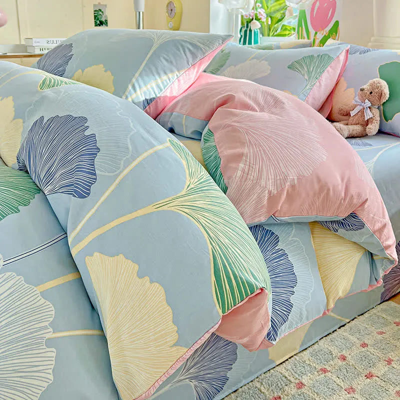 Biancheria da letto in puro cotone con foglie di ginkgo fresche